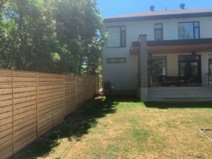 western-red-cedar-fence-in-ottawa
